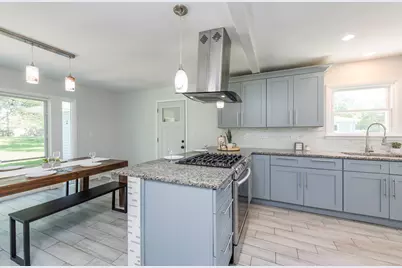 37155 N Shirley Drive, Gurnee, IL 60031 - Photo 10