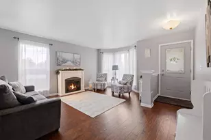 10664 Oregon Trail, Huntley, IL 60142 - Photo 4