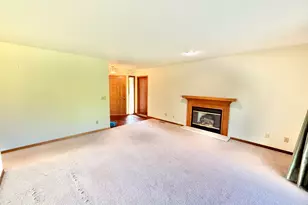 4155 Split Leaf Dr, Loves Park, IL 61111 - Photo 6