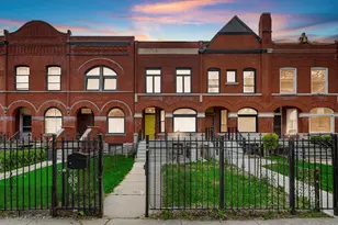 4114 S Ellis Ave, Chicago, IL 60653 - Photo 1