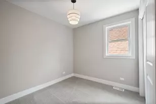 3540 W Evergreen Ave, Chicago, IL 60651 - Photo 22