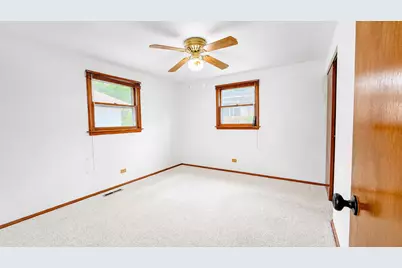 33022 N John Mogg Road, Grayslake, IL 60030 - Photo 8