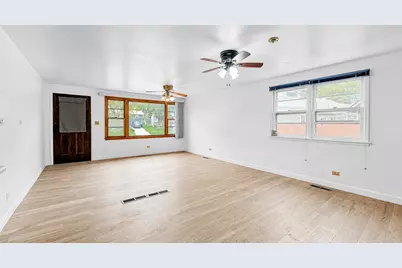33022 N John Mogg Road, Grayslake, IL 60030 - Photo 6