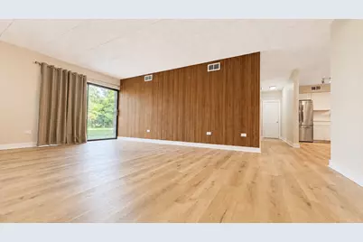1620 Richmond Circle #105, Joliet, IL 60435 - Photo 2