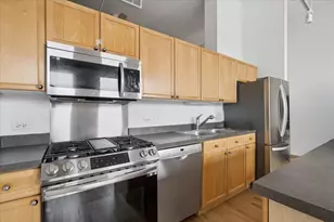 3151 N Lincoln Ave, Chicago, IL 60657 - Photo 6