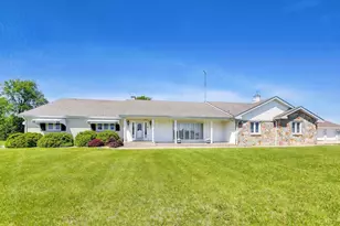 20 N Carbon Hill Rd, Coal City, IL 60416 - Photo 1