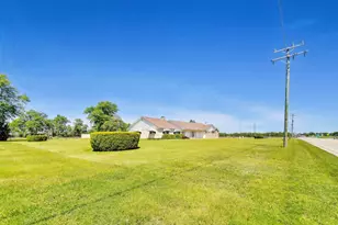 20 N Carbon Hill Rd, Coal City, IL 60416 - Photo 4