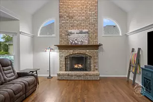 40W174 Jack London St, Saint Charles, IL 60175 - Photo 12
