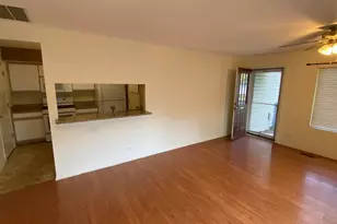 437 Valley Forge Ct, Aurora, IL 60504 - Photo 4