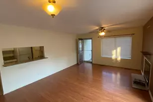 437 Valley Forge Ct, Aurora, IL 60504 - Photo 2