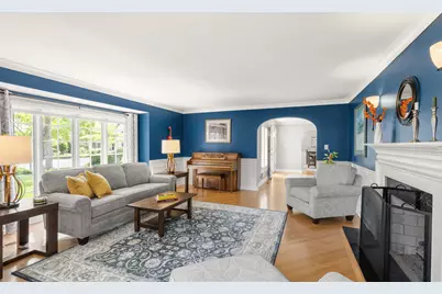 119 Saddle Brook Drive, Oak Brook, IL 60523 - Photo 8