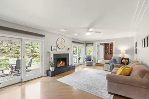 119 Saddle Brook Dr, Oak Brook, IL 60523 - Photo 6