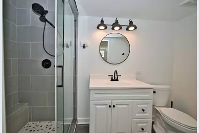 5936 N Melvina Avenue, Chicago, IL 60646 - Photo 14