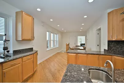 5936 N Melvina Avenue, Chicago, IL 60646 - Photo 4