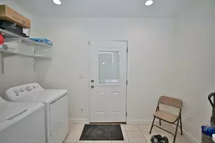 5936 N Melvina Ave, Chicago, IL 60646 - Photo 8