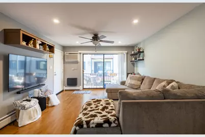 5155 N East River Road #215E, Chicago, IL 60656 - Photo 10