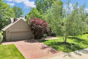10 Carriage Way, Champaign, IL 61821 - Photo 6