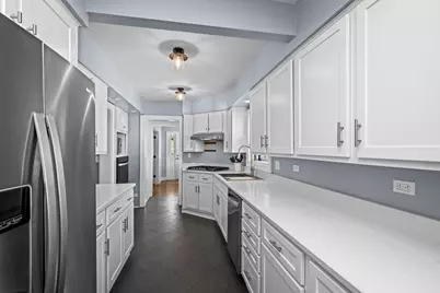331 E Russell Street, Barrington, IL 60010 - Photo 10