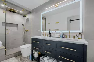 2 E Erie St, Chicago, IL 60611 - Photo 14
