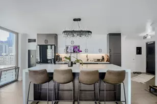 2 E Erie St, Chicago, IL 60611 - Photo 2