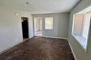 201 W 10th St, Chicago Heights, IL 60411 - Photo 2
