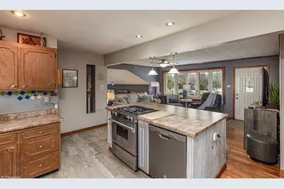5400 W 83rd Place, Burbank, IL 60459 - Photo 8