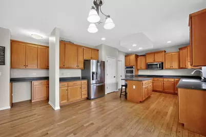 368 Kingsbury Drive, Dekalb, IL 60115 - Photo 6