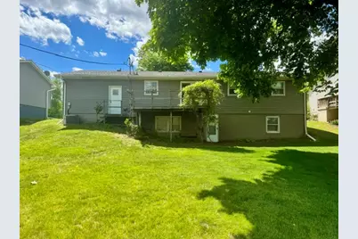 2613 N 11th Street, Clinton, IA 52732 - Photo 2
