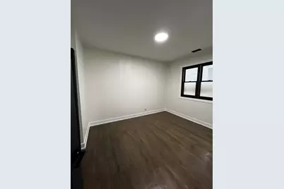 3316 N Damen Avenue #2, Chicago, IL 60618 - Photo 6