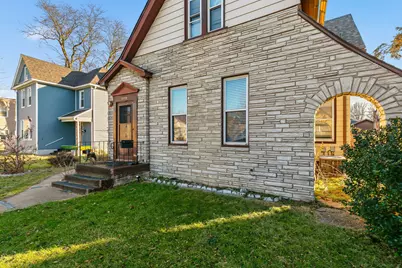 2115 W 4 Street, Davenport, IA 52802 - Photo 1