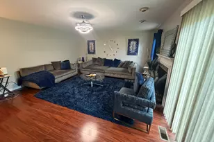 414 Spring Ct W, Carpentersville, IL 60110 - Photo 6