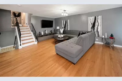625 Devonshire Drive, Des Plaines, IL 60018 - Photo 4