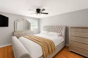 625 Devonshire Dr, Des Plaines, IL 60018 - Photo 6