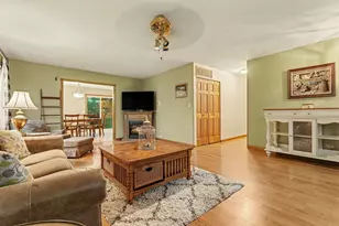 309 Thistle Dr, Bolingbrook, IL 60490 - Photo 4