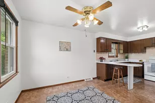 14640 Memorial Dr, Dolton, IL 60419 - Photo 6