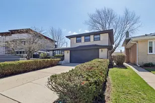 8135 W Rascher Ave, Chicago, IL 60656 - Photo 2
