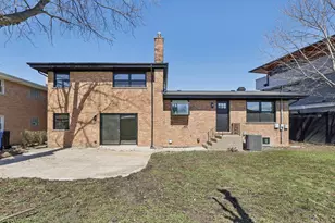 8135 W Rascher Ave, Chicago, IL 60656 - Photo 42
