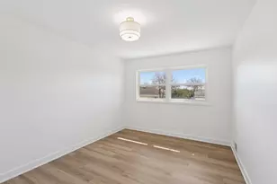 8135 W Rascher Ave, Chicago, IL 60656 - Photo 22