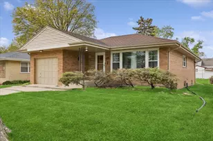 748 N Rohde Ave, Hillside, IL 60162 - Photo 2