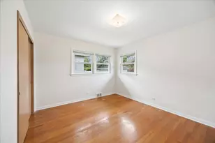 748 N Rohde Ave, Hillside, IL 60162 - Photo 10
