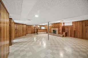 748 N Rohde Ave, Hillside, IL 60162 - Photo 14