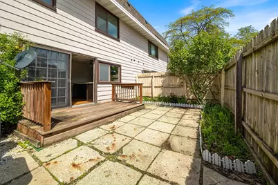 5570 Court F, Hanover Park, IL 60133 - Photo 18