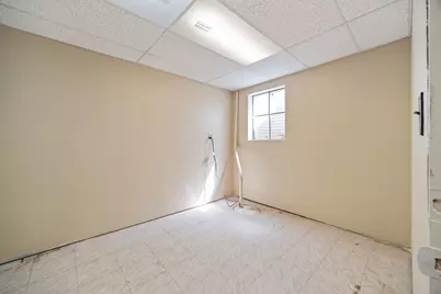 5570 Court F, Hanover Park, IL 60133 - Photo 16