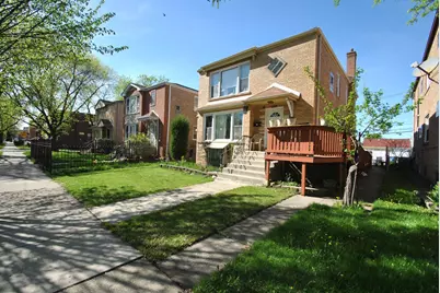 4916 W Montrose Avenue, Chicago, IL 60641 - Photo 2