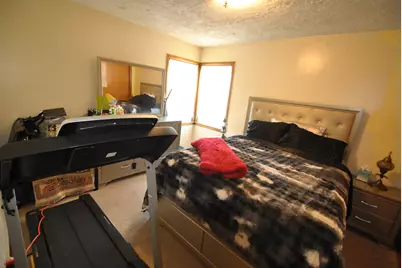 4916 W Montrose Avenue, Chicago, IL 60641 - Photo 24
