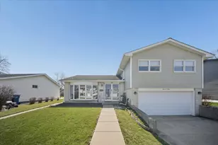 703 Westmere Rd, Des Plaines, IL 60016 - Photo 1