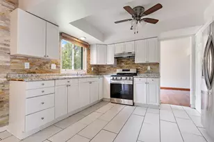 5044 Lanterne Ct, Loves Park, IL 61111 - Photo 16