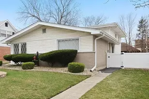 3961 168th St, Country Club Hills, IL 60478 - Photo 2