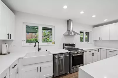 4720 W Albion Avenue, Lincolnwood, IL 60712 - Photo 20
