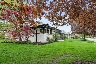 4720 W Albion Ave, Lincolnwood, IL 60712 - Photo 2